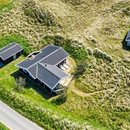 Ve055-vejers-strand-nordvej-82 別荘